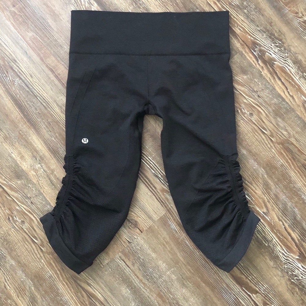 🍋Seamless Lululemon capris